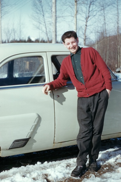 400x600 pixels (82K)