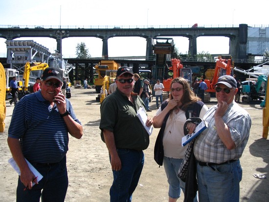 528x389 pixels (92K)