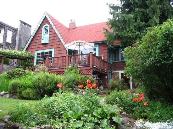 528x389 pixels (121K)